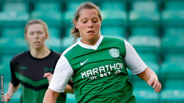 Hibs' Lisa Robertson