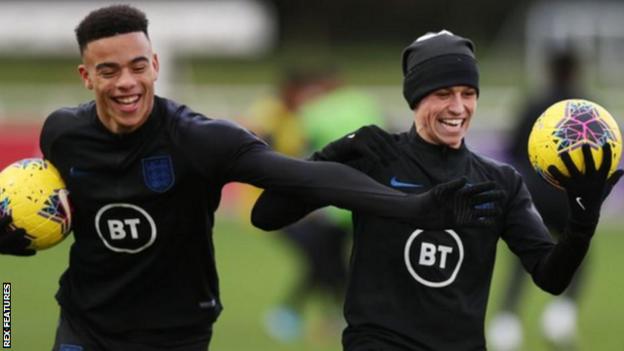 Mason Greenwood and Phil Foden in training with England