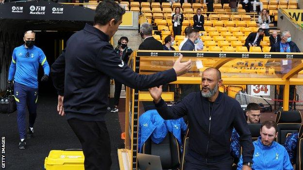 Bruno Lage greets Nuno Espirito Santo