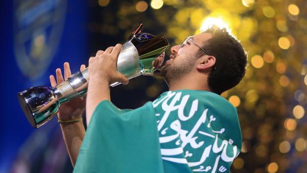 Fifa eWorld Cup: Mosaad'Msdossary' Aldossary wins'dream' Grand Final - BBC Sport