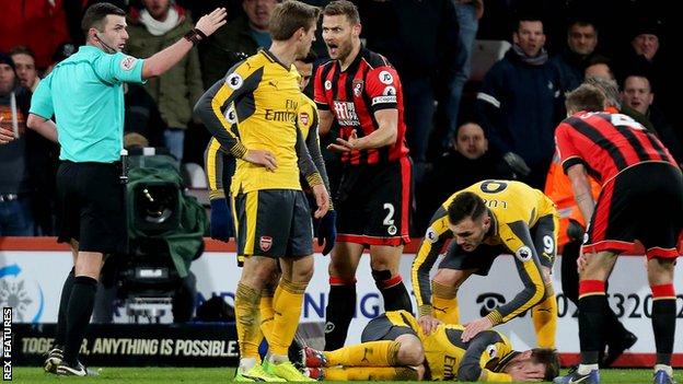 Bournemouth 0-3 Arsenal: Dominant visitors outclass Cherries - BBC Sport