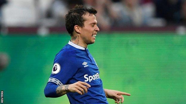 West Ham 0 2 Everton Toffees Punish Woeful Hammers Display Bbc Sport