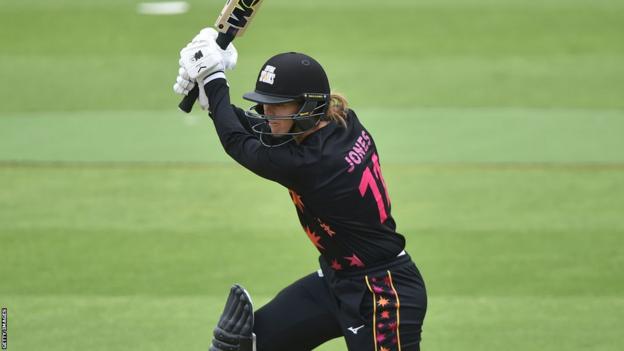 Eve Jones stock image (batting)