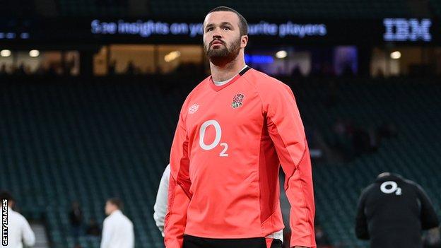 Bevan Rodd regarde un Twickenham vide