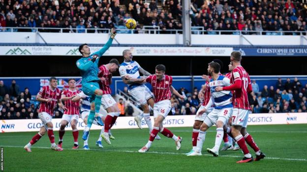 Queens Park Rangers 0-0 Bristol City: QPR and Robins share spoils in  goalless draw - BBC Sport