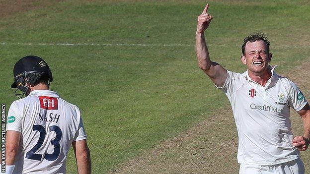 Graham Wagg celebrates taking Chris Nash's wicket