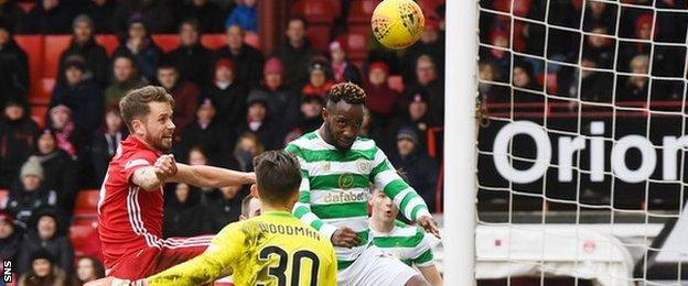 Moussa Dembele heads Celtic in front
