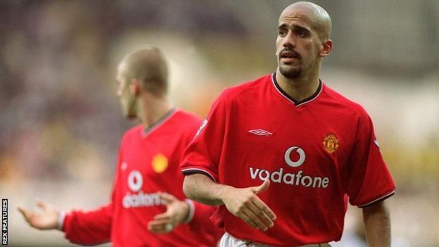 Juan Sebastian Veron in action for Manchester United in 2001