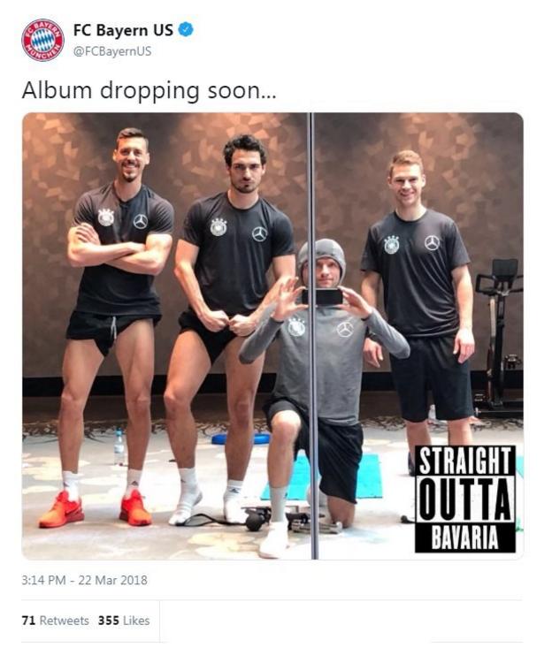 A Bayern Munich tweet with members of the team posed like a boy band