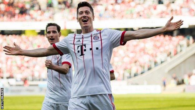 Robert Lewandowski: Meet the Bayern Munich striker looking ...