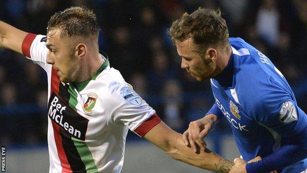 Glenavon and Glentoran played out a 1-1 draw at Mourneview Park on 9 August