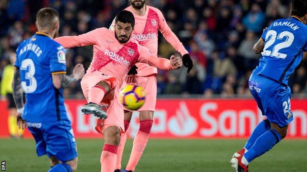 Messi and Luis Suárez act the miracle: Two golazos for empatar to the  Villarreal!