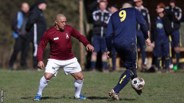 Roberto Carlos playing for Bull In The Barne FC