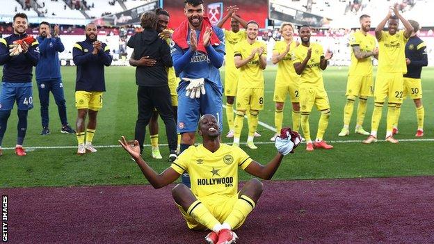 Yoane Wissa in front of his Brentford team-mates