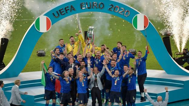 Italy celebrate winning Euro 2020 after beating England on penalties