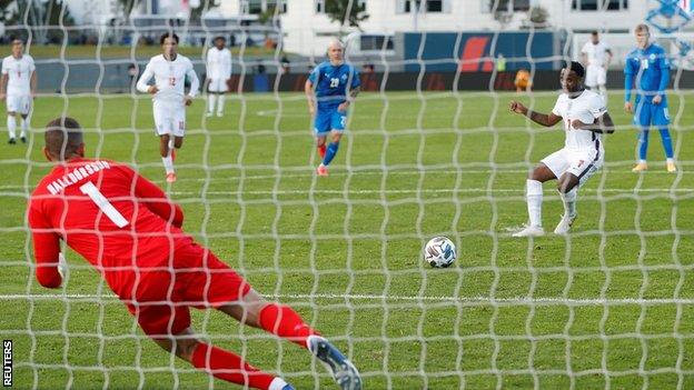 Nations League Iceland 0 1 England Raheem Sterling Scores Winner From Spot c Sport