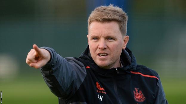 Eddie Howe gives instructions during a training session
