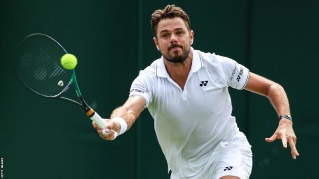 Stan Wawrinka playing a forehand