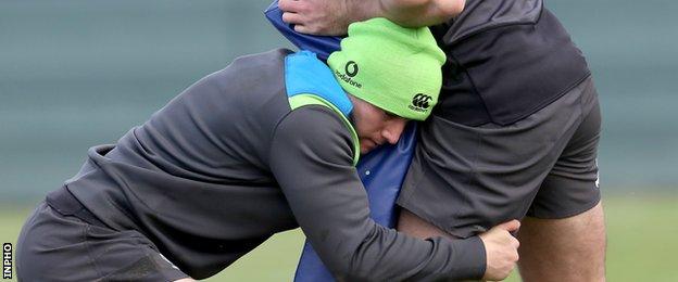 "His work ethic is incredible" - Robbie Henshaw on his Ireland and Leinster team-mate