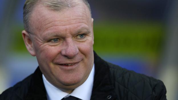 Steve Evans: Mansfield Town appoint former Leeds boss as manager - BBC ...