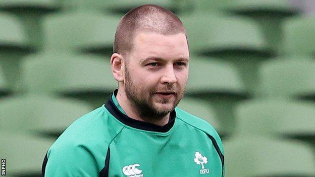 Henderson sera le capitaine de l'Irlande pour la première fois lors du match des Six Nations de dimanche contre la France.