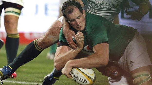 Devin Toner stretches over for Ireland