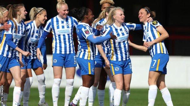 Aileen Whelan celebrates with her Brighton team-mates