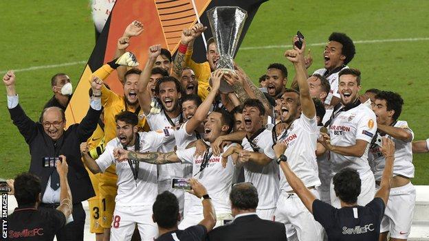 Sevilla celebrate