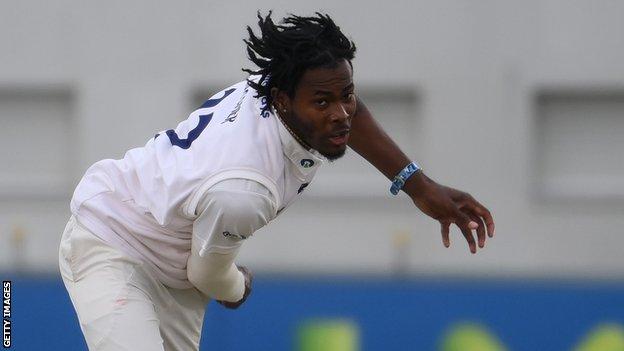 Jofra Archer bowling for Sussex