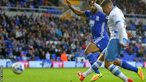 Gary Hooper scores for Sheffield Wednesday