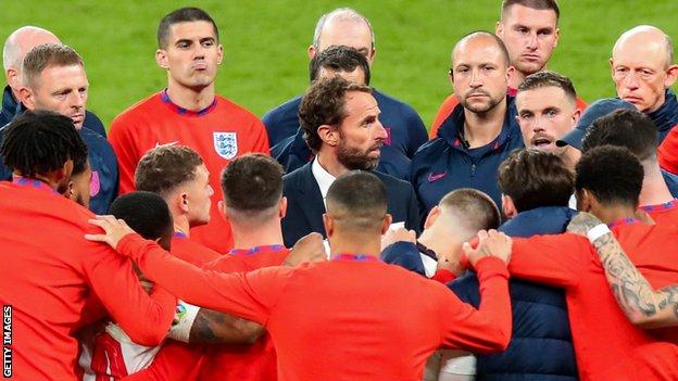 Equipo de Inglaterra con el entrenador Gareth Southgate