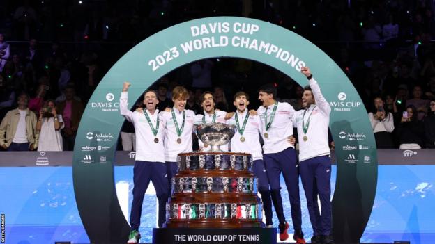 Italy celebrate Davis Cup win