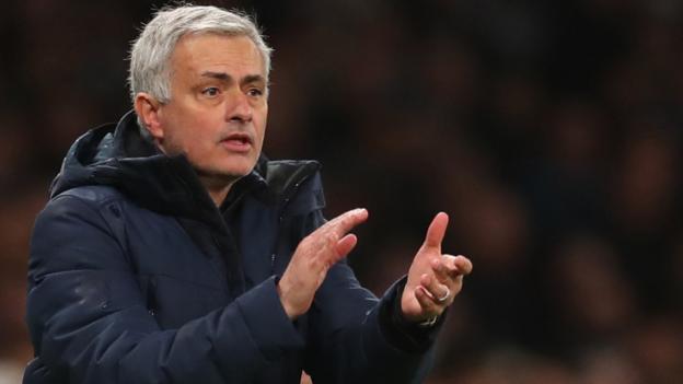 Spurs 'smelling opportunity' for top-four finish, says Mourinho thumbnail