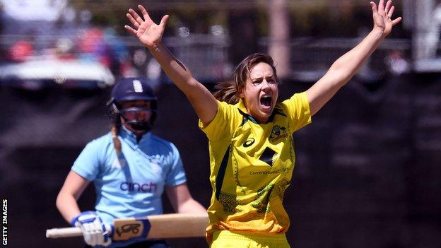 Ellyse Perry appeals