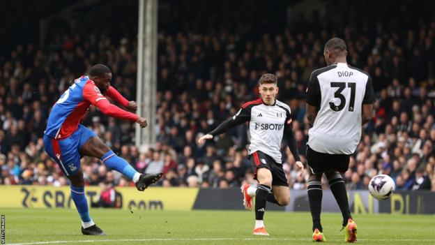 Jeffrey Schlupp scores for Crystal Palace against Fulham