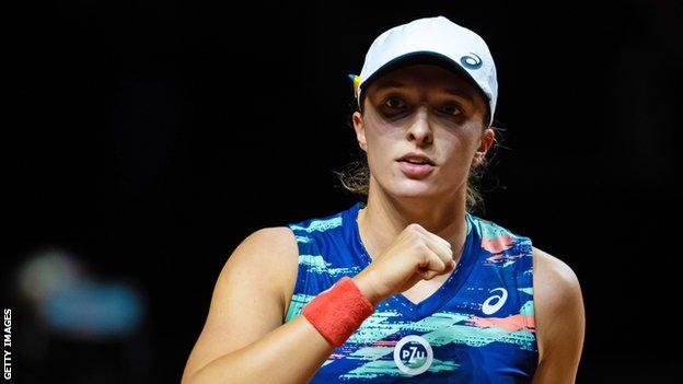 Iga Swiatek storms into Dubai Tennis Championships last-16