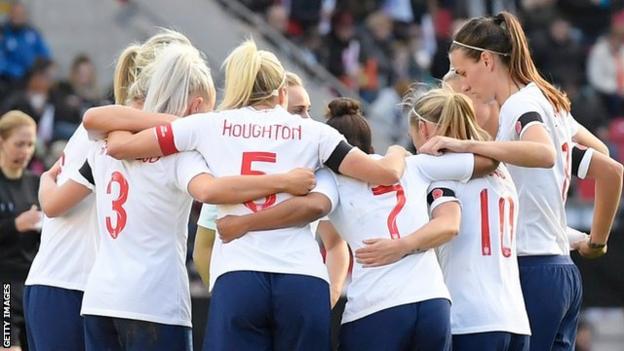 England Lionesses team talk