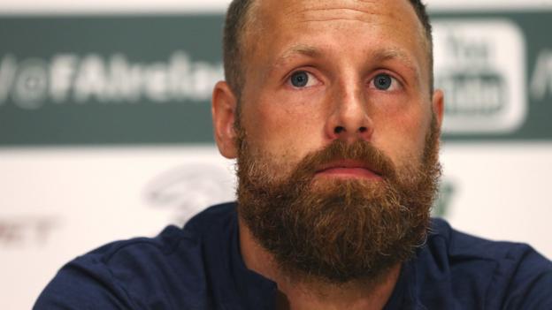 David Meyler: Reading sign Republic of Ireland midfielder after Hull ...