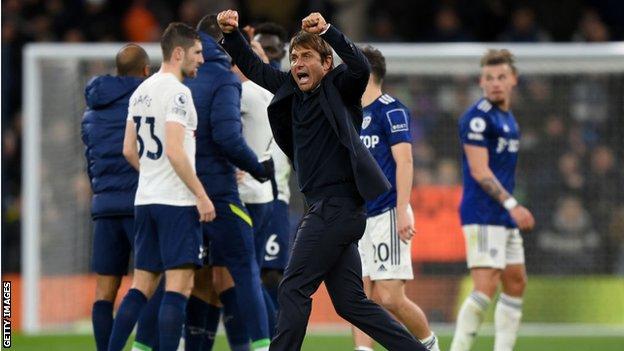 Antonio Conte celebrates victory against Leeds