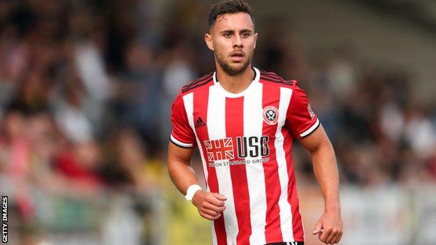 Sheffield United: George Baldock signs new contract - BBC Sport