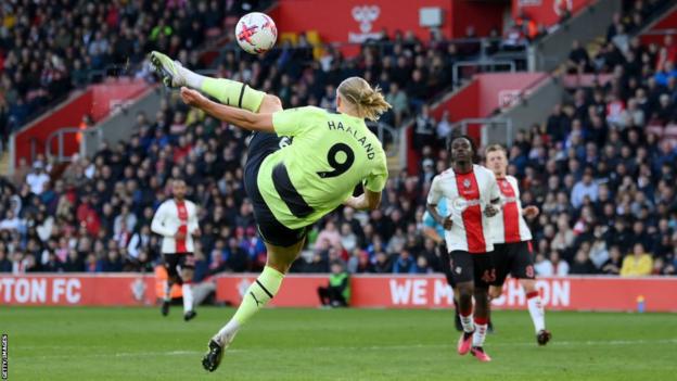 Erling Haaland scores his 2nd  against Southampton