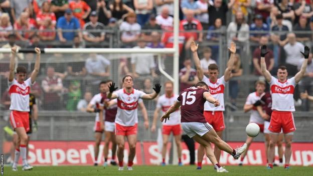 Shane Walsh kicks a free for Galway against Derry in last year's All-Ireland semi-final