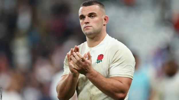 Ben Earl applauds fans from the pitch