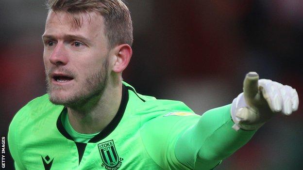 Adam Davies Sheffield United Sign Goalkeeper Adam Davies From Stoke City Bbc Sport 4792