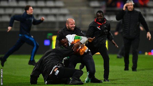 Fans invaded the pitch on 88 minutes in Paris