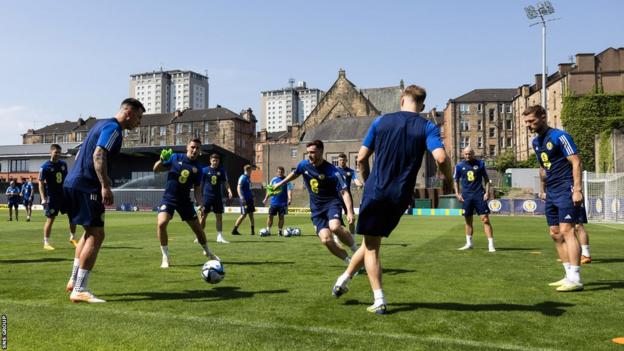 Scotland completed their training in Glasgow before flying out to Olso on Friday evening