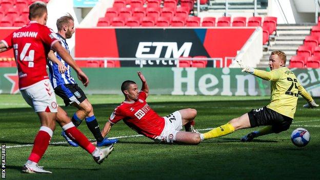 Bristol City 2 0 Sheffield Wednesday Tommy Rowe And Jamie Paterson Earn Robins Win Over Owls