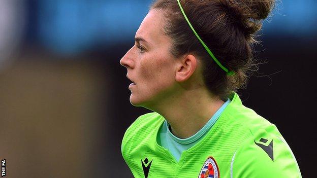 Rachael Laws Liverpool Women Sign Former Reading Goalkeeper Bbc Sport 