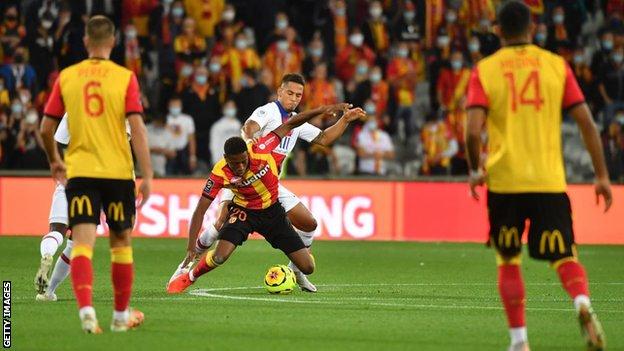 Lens 10 PSG Ligue 1 champions suffer opening defeat  BBC Sport