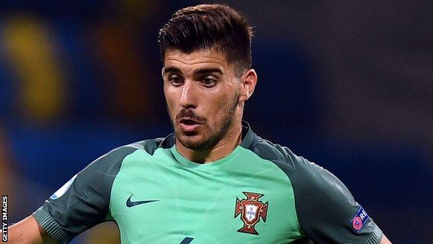 Ruben Neves Wolves Sign Fc Porto Midfielder For Championship Record Fee Bbc Sport